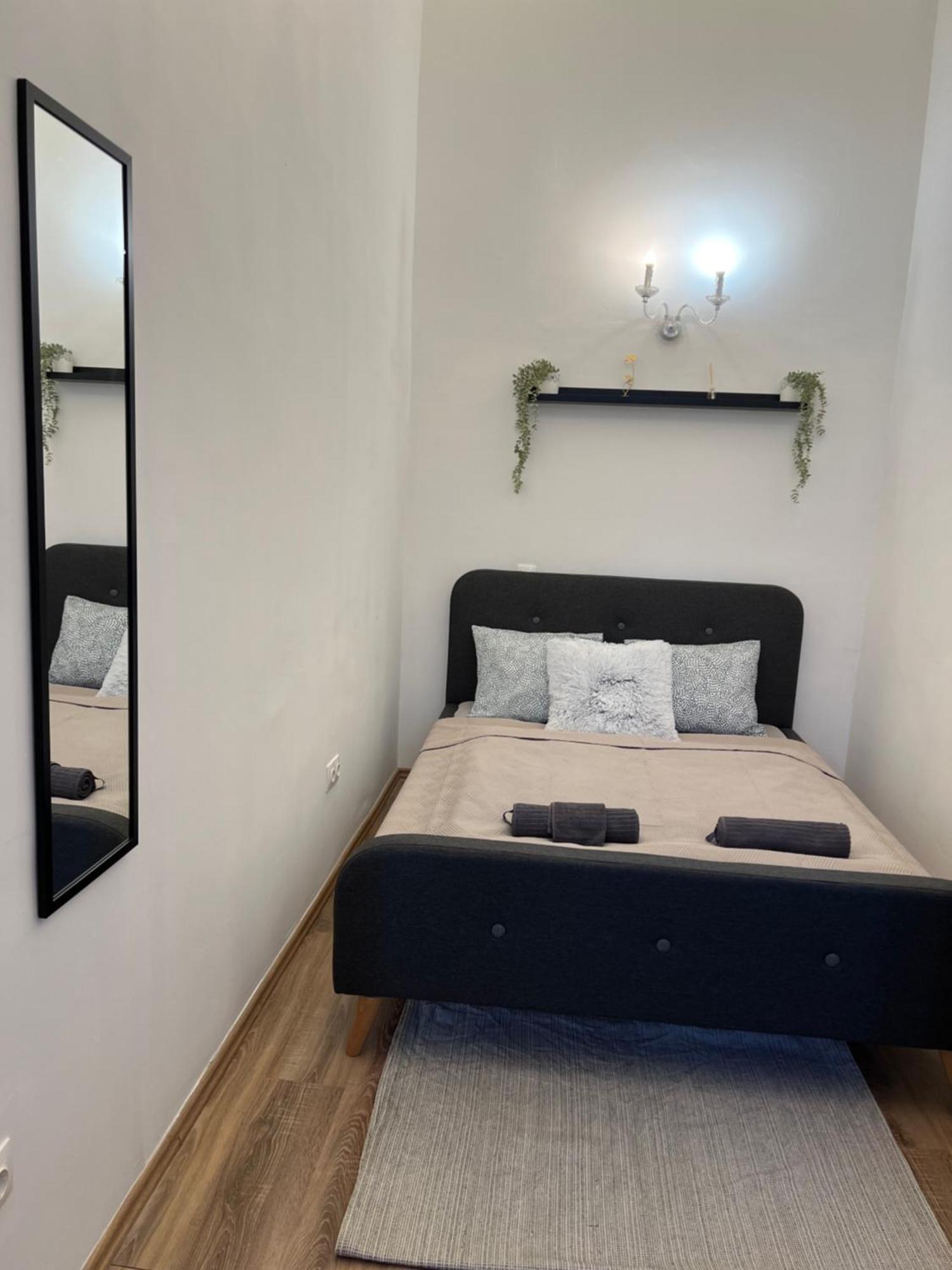 Apartamento F14 *