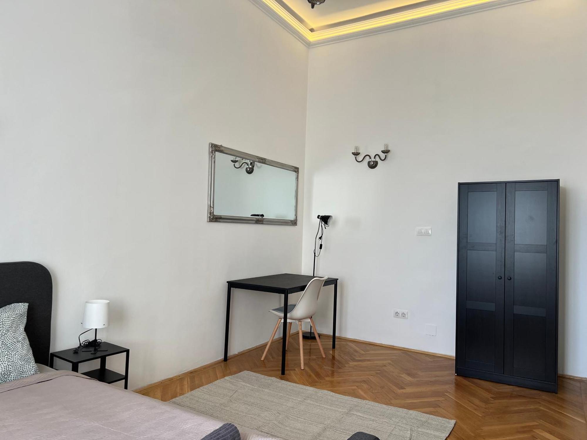 F14 * Budapest